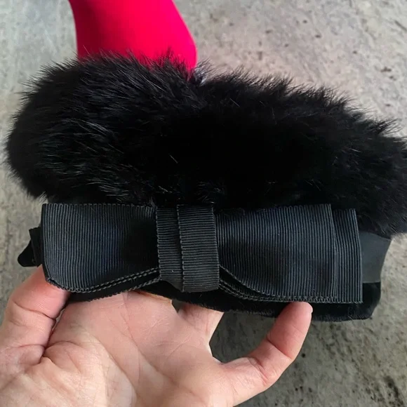 Vintage Black fur hat with bow & satin lining. Classy and cute! - Picture 7 of 7